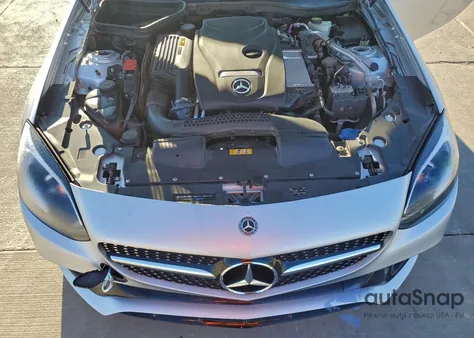 2019 Mercedes-Benz Slc 300 z USA, uszkodzony, nr VIN WDDPK3JA8KF160196